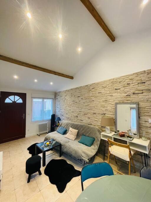 Appartement Orly Shelter Extérieur photo